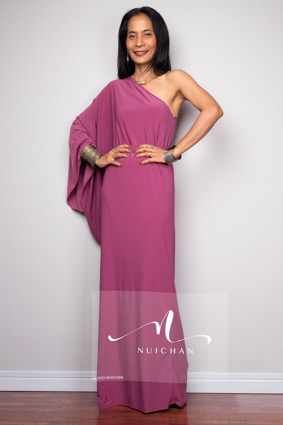green emerald velvet dress Amazon.com: EEFZL Women's Dusty Pink Off Shoulder Pleated Chiffon  Bridesmaid Dresses Beach Maid of Honor Dresses for Wedding US2 : Clothing,  Shoes & Jewelry