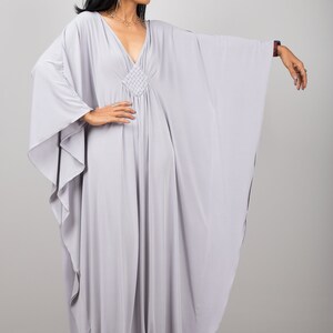 Off White Kaftan Maxi Kleid, langes weißes Kleid, Frauen Kaftan, weißes Abendkleid, Resort Kleid, Plus Größe Kaftan Kleid, Göttin Kleid Grau