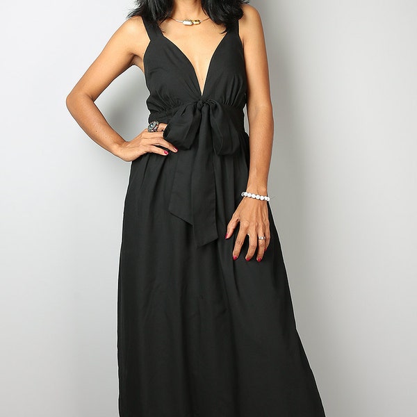 Black Dress - Black Maxi Dress - Elegant V-styled Neck Long Evening Gown : Love Party Collection