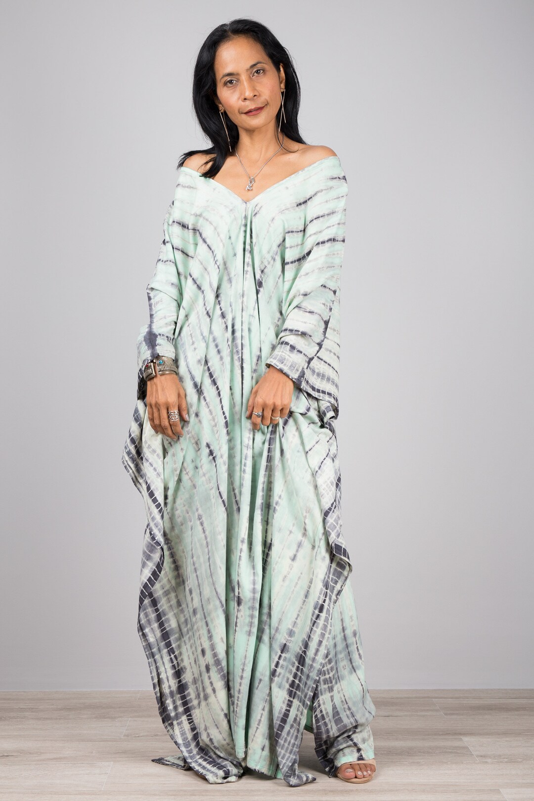 Mint Green Contrast Embroidered Kaftan