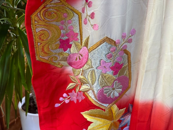 Vintage Red Silk Floral Embroidered Japanese Wedd… - image 3