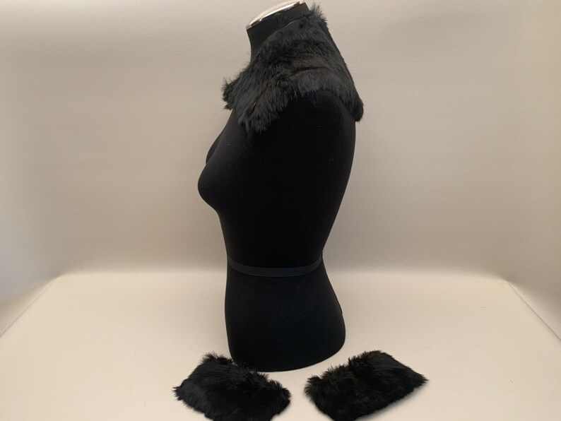 sweater with fur collar and cuffs