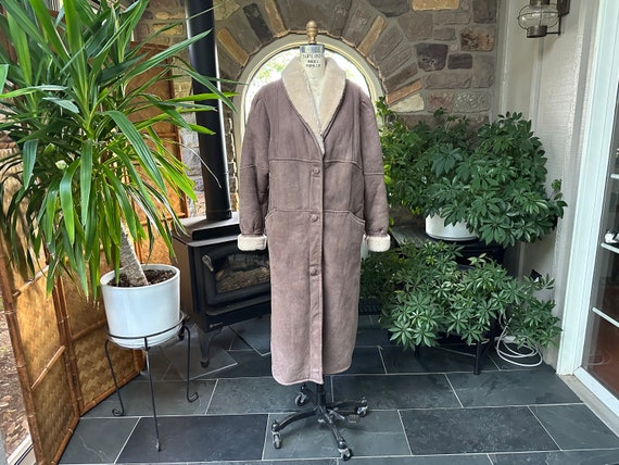 Vintage 1980s Tan Suede Shearling Sheepskin Coat,… - image 1