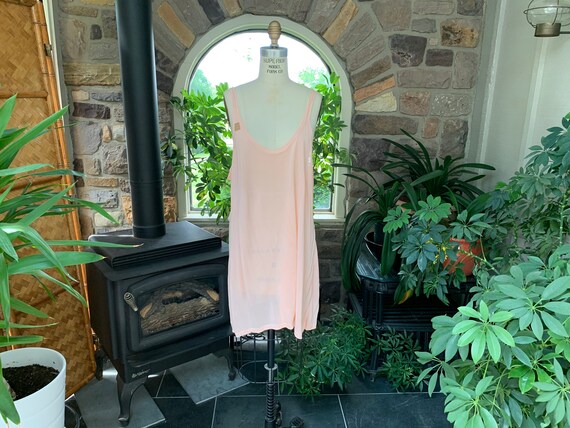 Vintage 1940s Silky Peach Rayon Undershirt Plus si
