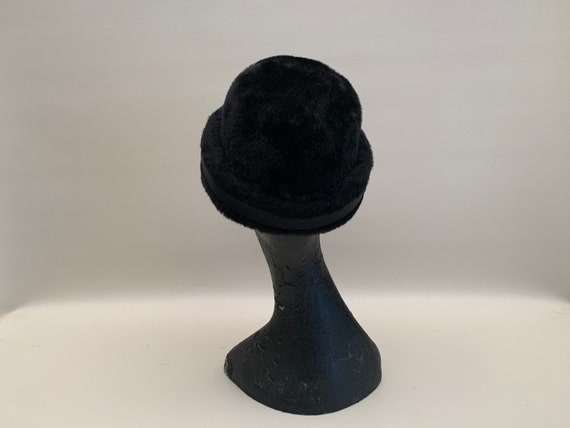 Vintage 1950s Black Faux Fur Wool Felt Cloche Hat… - image 6