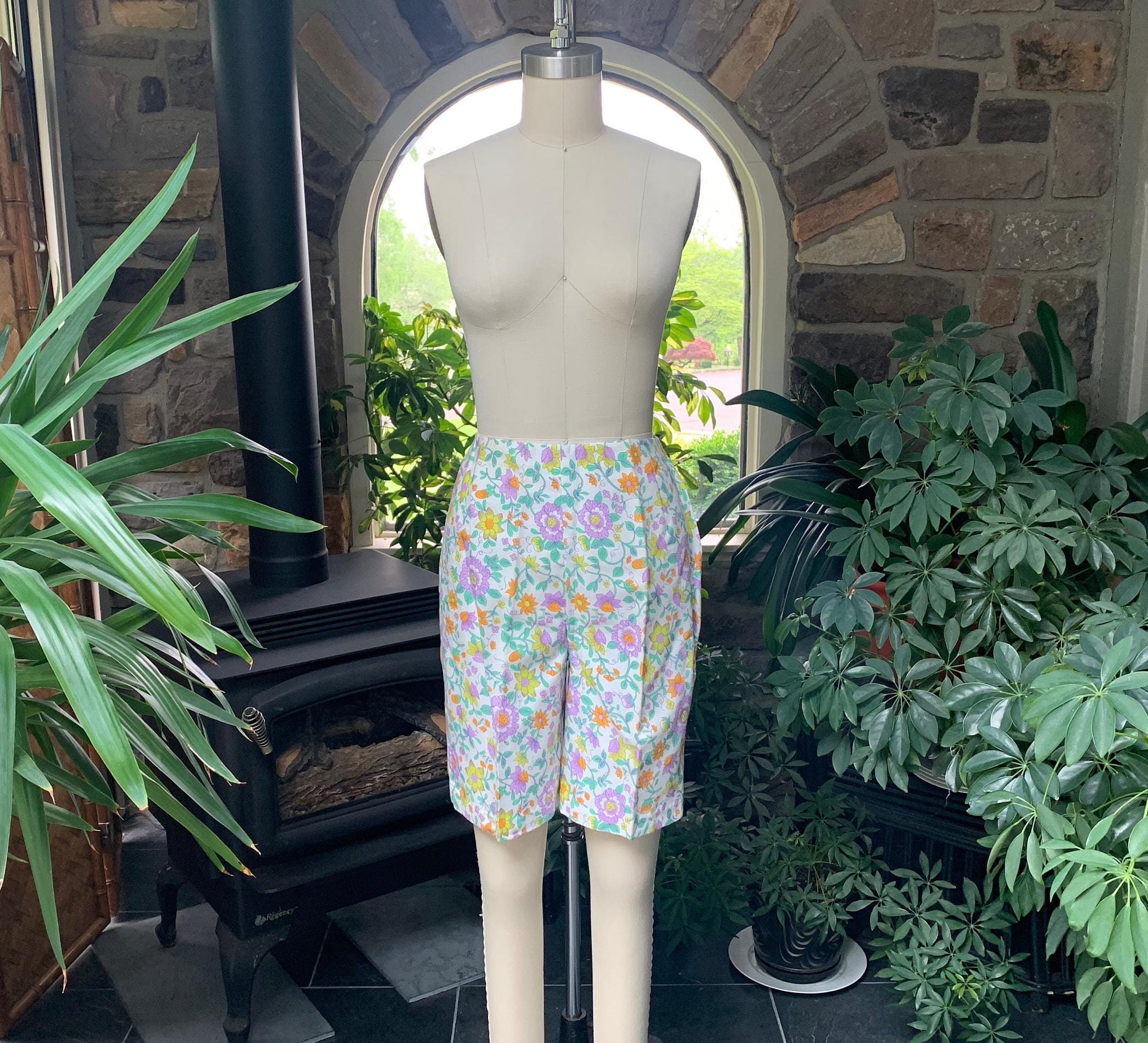 ハーフ・ショートパンツ ETRO BERMUDA SHORTS WITH FLORAL PRINT ETRO paisley-print Shorts | Green | FARFETCH