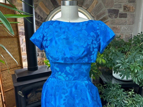 Vintage 1950s Royal Blue Satin Brocade Evening Dr… - image 4