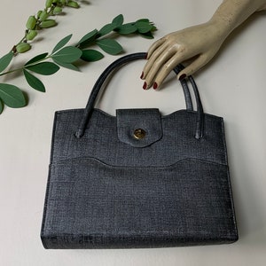 Cartera vintage de piel sintética gris de los años 60 con compartimentos múltiples y herrajes dorados y doble asa superior, bolso de mano vintage gris de los años 60