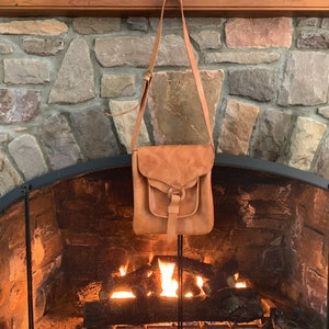 Vintage 1970s Natural Leather Crossbody Bag, Vintage Leather Handbag Purse,  Handcrafted Natural Leather Handbag