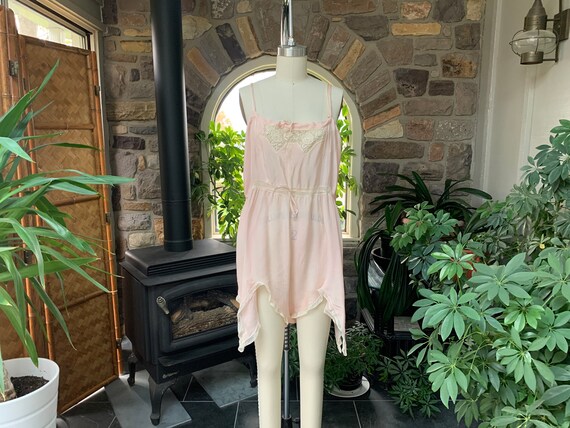Antique 1920s Peach Silk Embroidered Net Lace Tedd