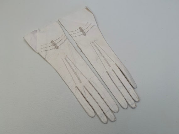 Vintage 1950s Ivory Unlined Leather Gloves Decora… - image 2