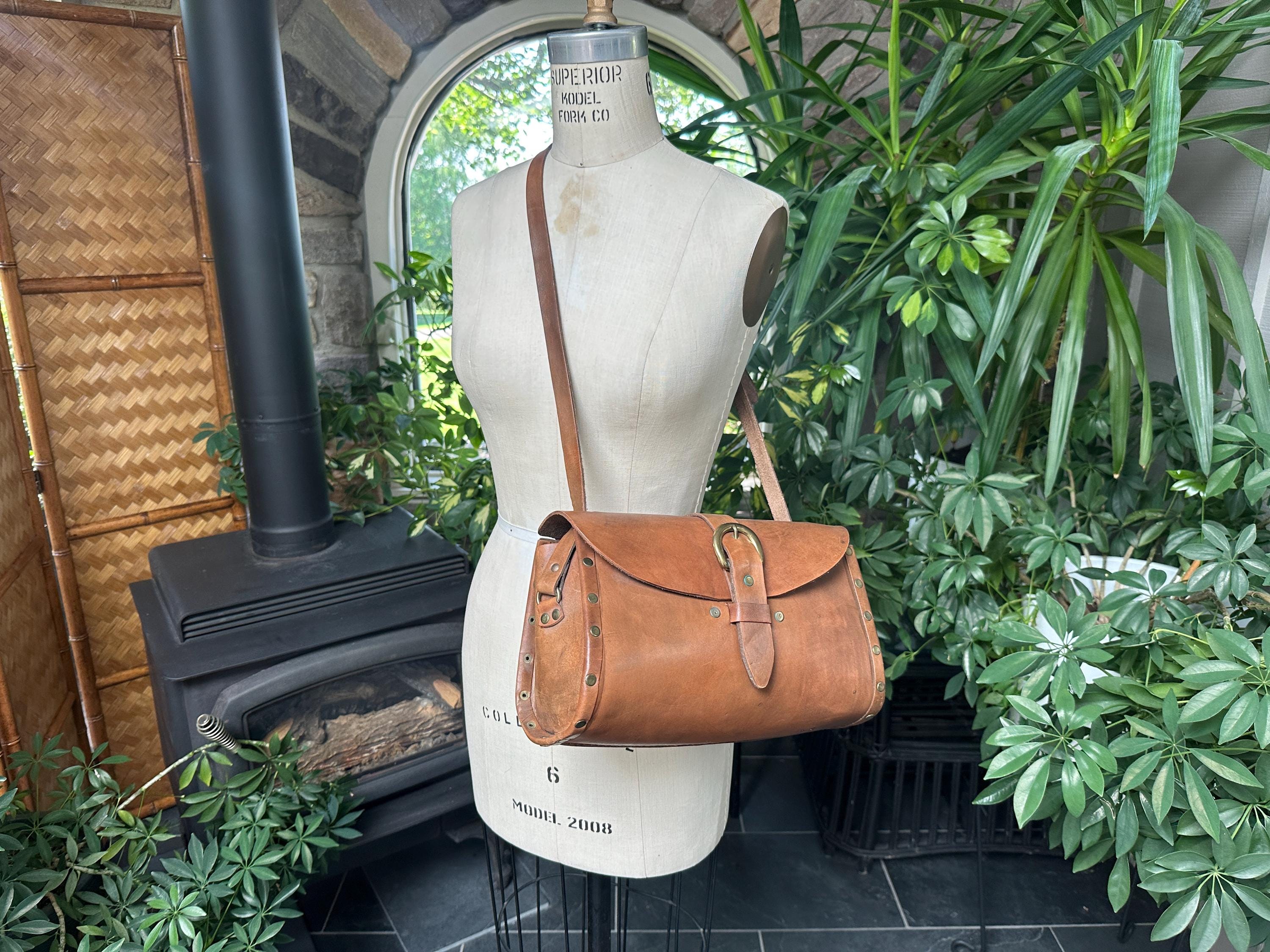 Vintage 1970s Tandy Heritage Brown Leather Shoulder Crossbody Bag