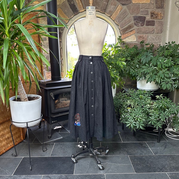 Vintage Austrian Deep Gray Pleated Wool Button Front Midi Skirt, Gray Wool Blend Embroidered German Skirt