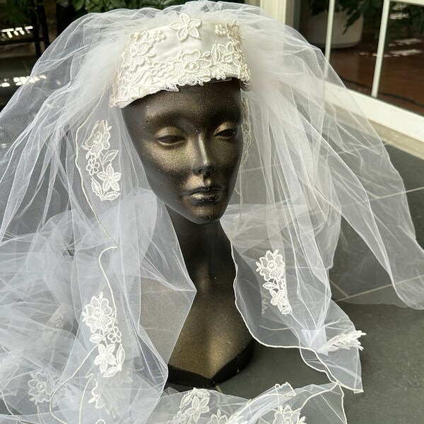 Vintage 1970s Bridal Wedding Floral Headpiece with Long Applique Lace Tulle Veil with Blusher Veil, Vintage Bridal Veil