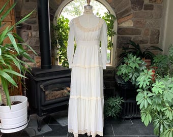 Vintage 1970s Bohemian Ivory Gauze and Lace Peasant Dress