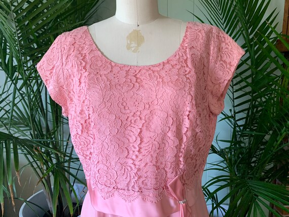 Vintage 1950s Mother of the Bride Pink Lace Bodic… - image 2