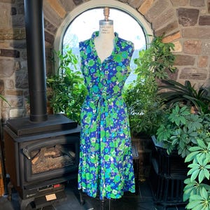 Vintage 1970s Blue and Green Flower Summer Dress Keram New York, Floral Seventies Dress, Vintage Sleeveless Knee Length Knit Ruffled Dress
