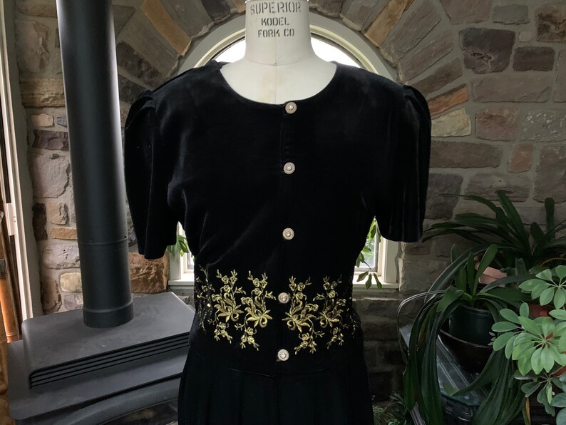 Vintage 1980s Black Stretch Velvet Gold Embroidered Flower Dress Eighties Black Velvet Shoulder Pad Rhinestone Button Back Tie Dress