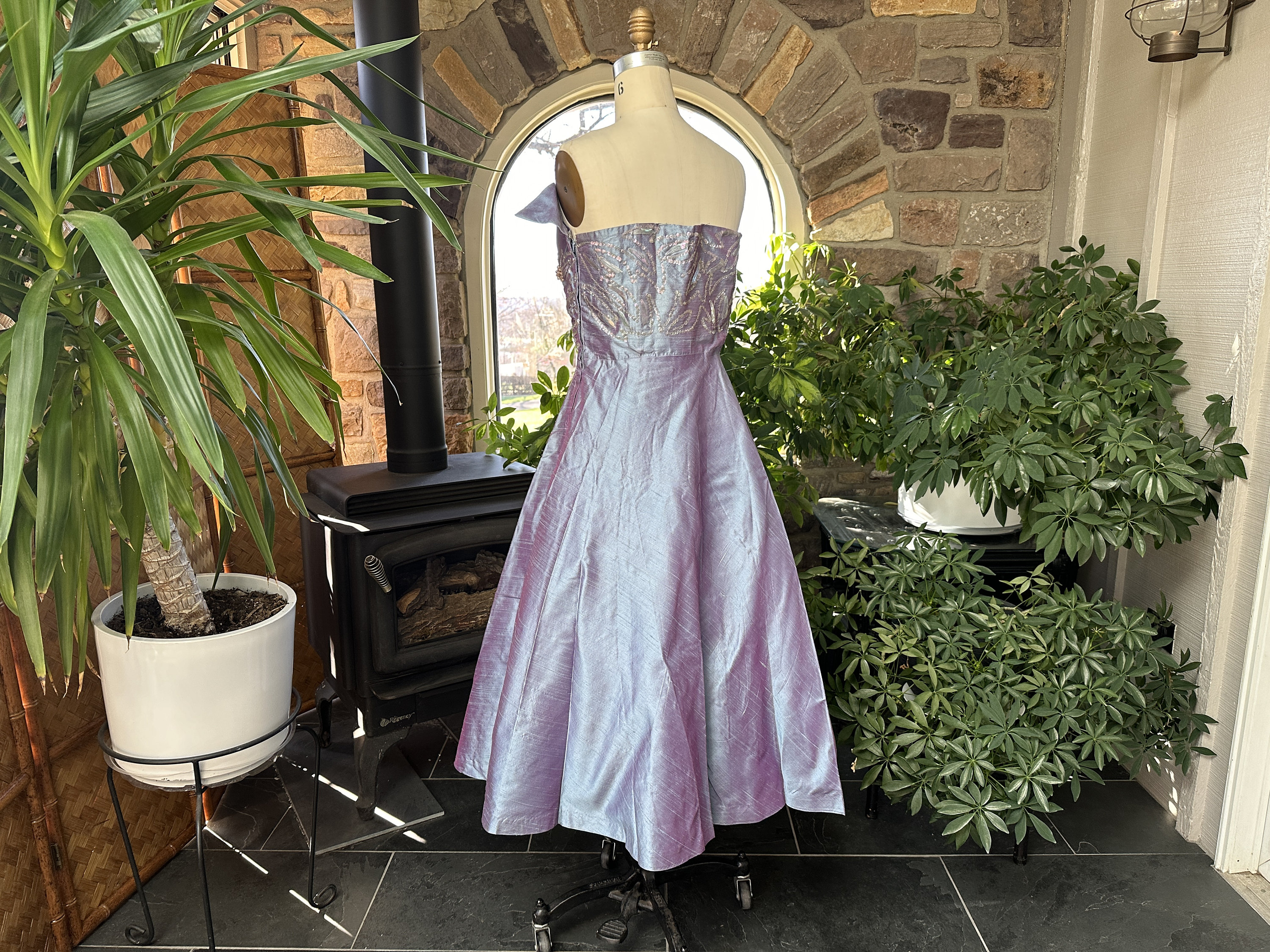 Vintage 1940s Iridescent Periwinkle Blue Purple Cold Rayon With