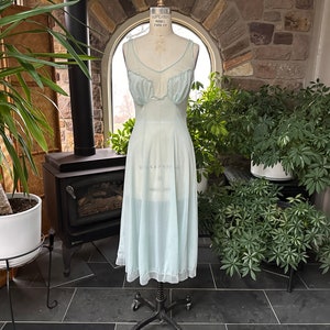 Vintage 1960s Light Blue Nylon Nightgown Vanity Fair, Vintage Lingerie, Vintage Silky Nightgown, Vintage Nylon Nightgown
