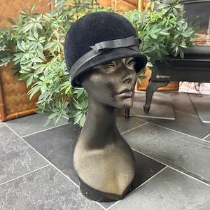 Vintage Betmar NY Black Fur Felt Cloche Hat Rhinestone Band Betmar felt hat, new - Gem main image 3