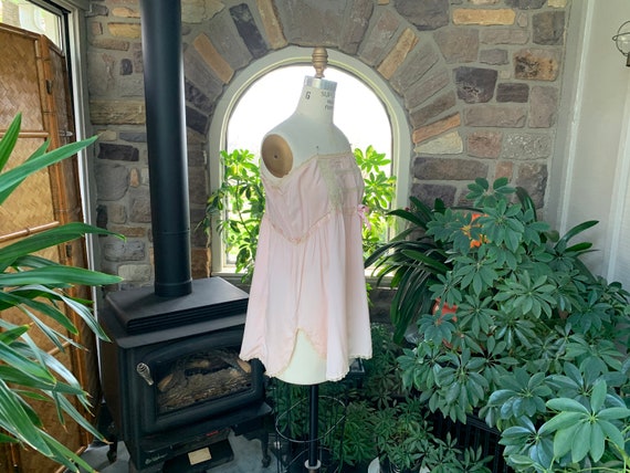Antique 1920s Peach Silk and Ivory Lace Chemise S… - image 9
