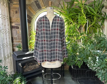 Vintage 1970s Gray White and Red Plaid/Solid Red Reversible Wool Cape