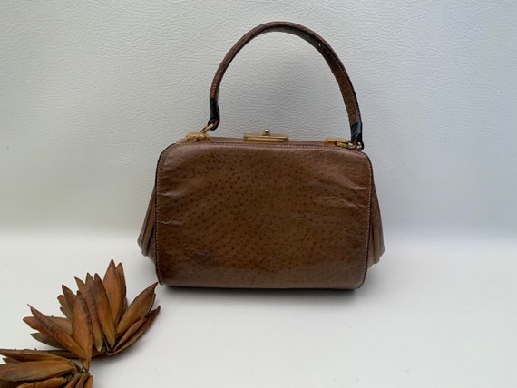 Vintage 1960s Tan Embossed Leather Top Handle Han… - image 3