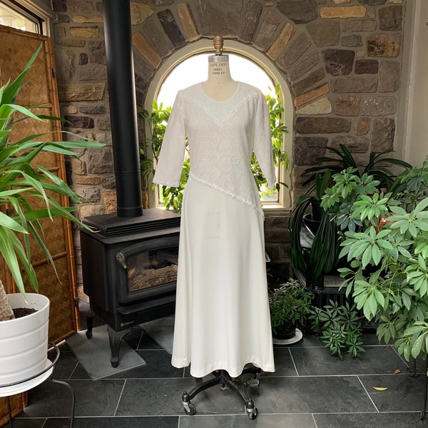 Vintage 1970s White Lace Knit Maxi Dress, Vintage Seventies White Summer Dress