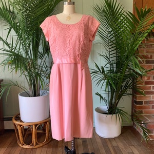 Vintage 1950s Pink Lace Bodice Crepe Bottom Dress Perfect Mother of the Vintage Bride, Vintage Pink Cocktail Barbiecore Dress