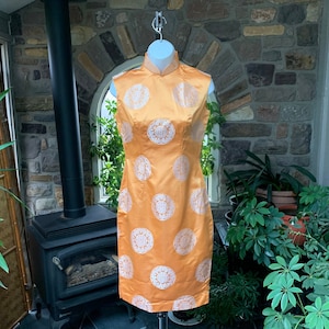 Vintage 1960s Golden Yellow and White Rayon Satin Cheongsam Dress, Vintage Asian Cheongsam Dress, Asian Wedding Dress, Asian Bridal Dress
