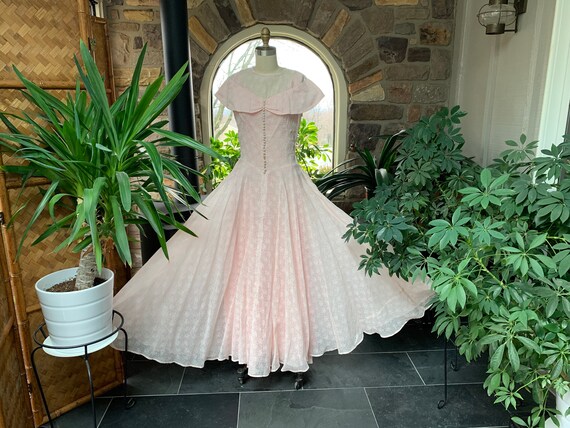 Vintage 1940s Pink and White Floral Cotton Organdy