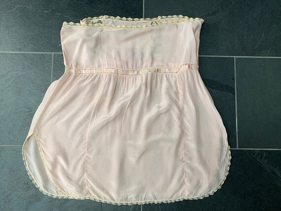 Antique 1920s Peach Silk and Ivory Lace Chemise S… - image 8