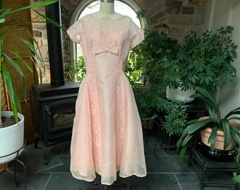 Vintage 1950s Pink Silk Organza and Lace Cocktail Dress Wounded Bird, Vintage Fifties Flirty Party Dress