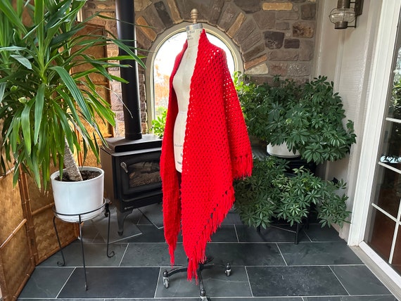 Vintage 1970s Red Crocheted Acrylicl Fringed Shaw… - image 3