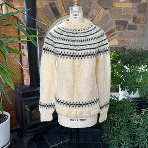 【新品】アイスランドのIcewearのセーター Made in Iceland】100% Wool Nordic sweater（アイスランド製