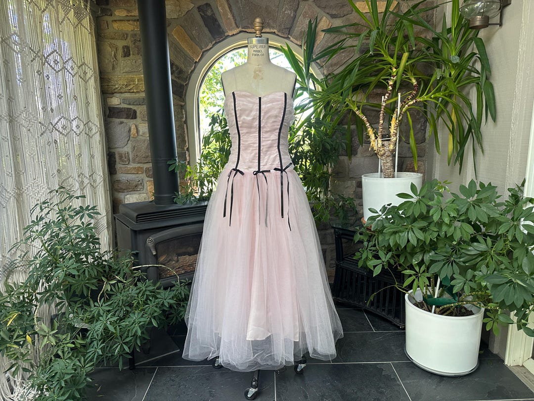 jessica mcclintock hot pink dress Vintage 1990s Strapless Tulle Formal LowStock:42689799782451