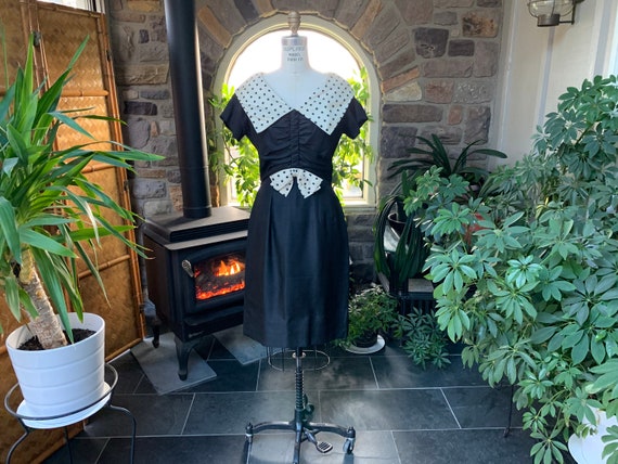 Vintage 1950s Black Silk Ivory Black Polka Collar