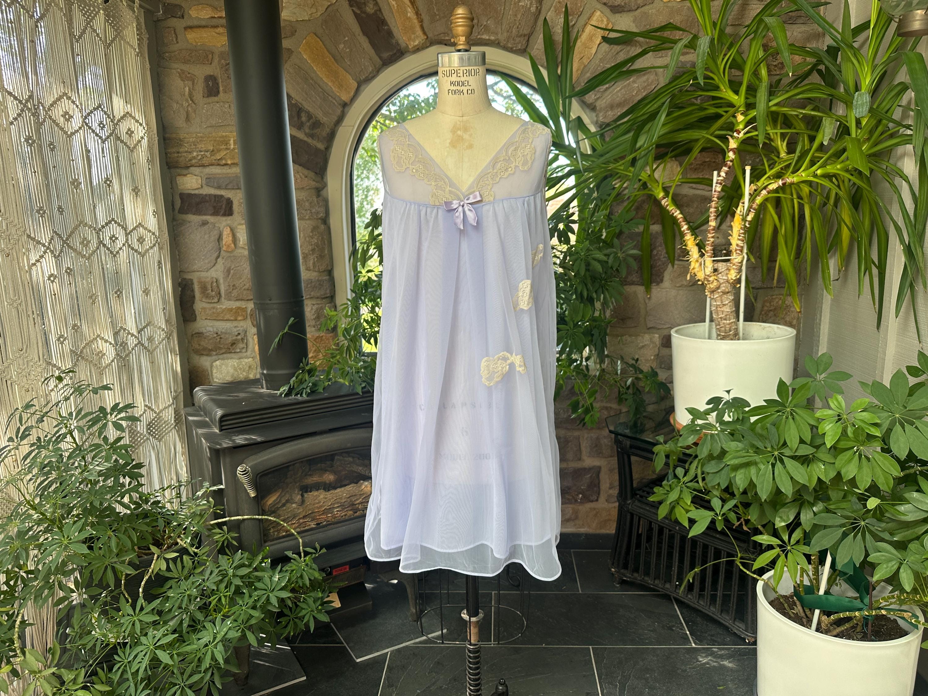 knee length dresses for ladies Retro Vintage Lace Dreams Nightgown Ivory / L