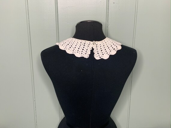 Vintage 1960s White Cotton Crocheted Lace Collar,… - image 5