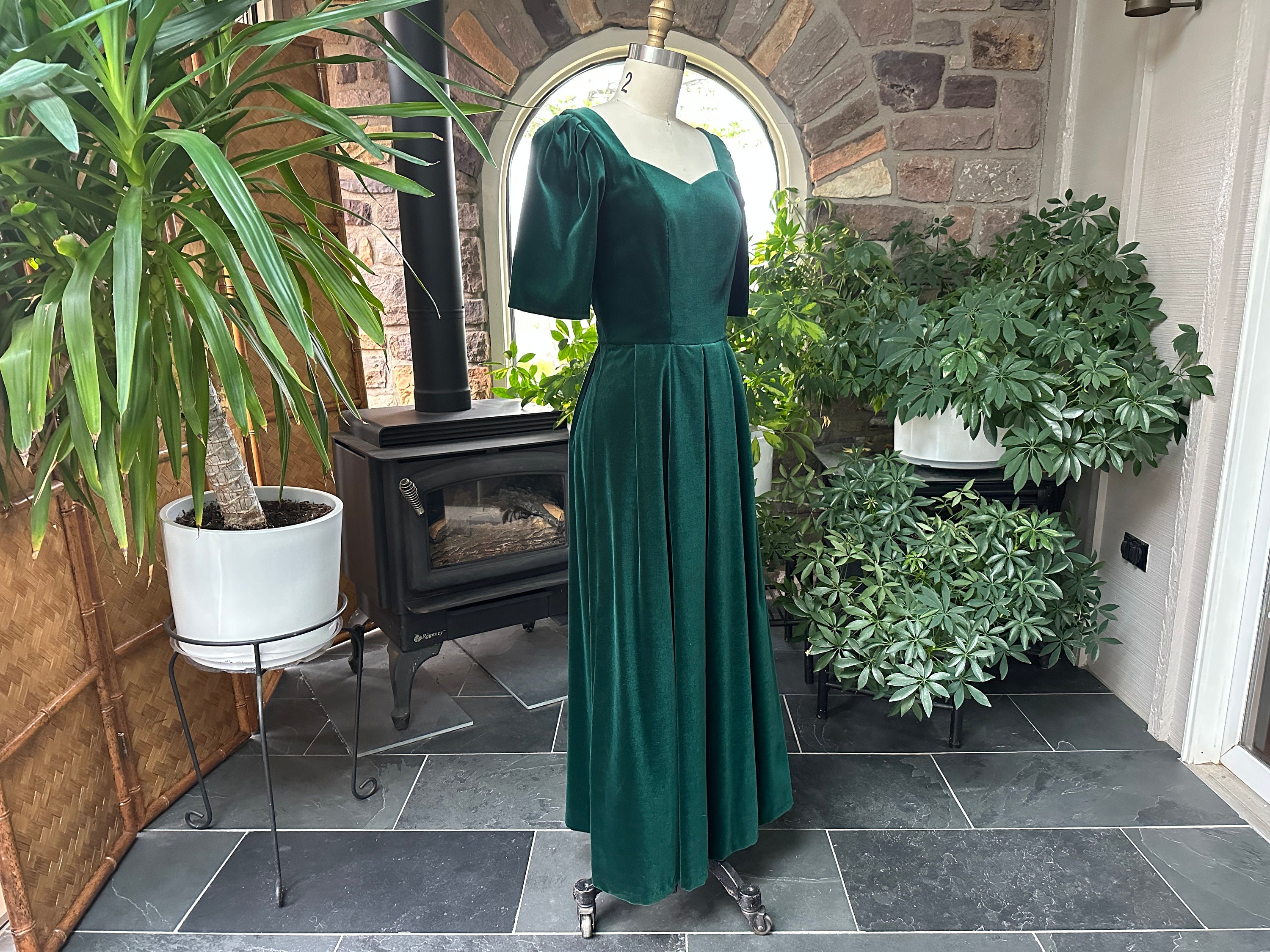green emerald velvet dress Smak Parlour Green Velvet Silver Stars Maxi Dress main image 0