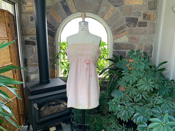 Antique 1920s Peach Silk and Ivory Lace Chemise S… - image 1