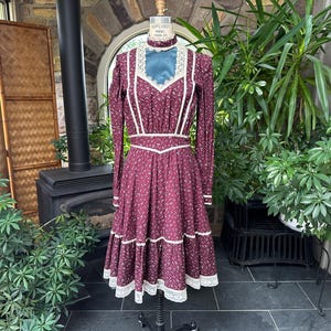 Vintage 1970s Gunne Sax by Jessica Maroon and Blue Calico Print and Blue  Velvet Boho Cotton Peasant Prairie Dress