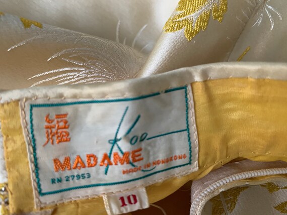 Vintage 1960s Asian Ivory and Golden Yellow Silk … - image 9