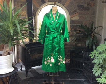 Vintage Green Satin Kimono Robe Pink Rose Embroidery, Bright Green Japanese Robe, Asian Influenced Embroidered Robe, Sash Belt Robe