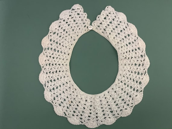 Vintage 1960s White Cotton Crocheted Lace Collar,… - image 9