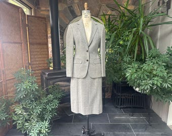 Vintage 1980s Gray and Ivory Herringbone Wool Jacket and Skirt Suit VanJulian