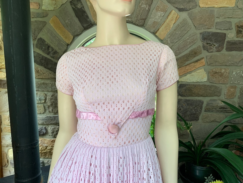 Vintage 1950s Pink Barbiecore Lace Dress, Vintage Pink Cocktail Dress, Vintage Fifties Flirty Party Dress image 2