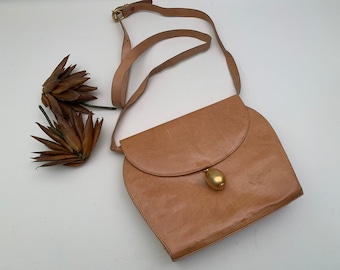 Vintage 1980s Tan Leather Shoulder Bag Crossbody Albert Nipon, Vintage Camel Color Leather Handbag