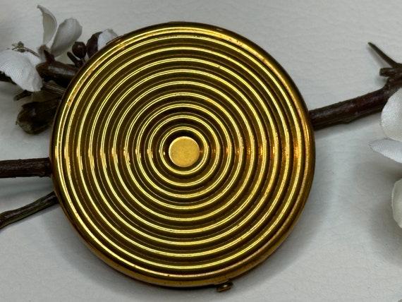 Vintage 1950s Gold Circullar Design Compact with … - image 3